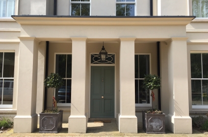 classical-elegant-frontage-with-a-more-relax-facade-towards-the-sea-8 classical-elegant-frontage-with-a-more-relax-facade-towards-the-sea-8