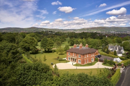 a-city-house-with-rural-roominess-12 a-city-house-with-rural-roominess-12