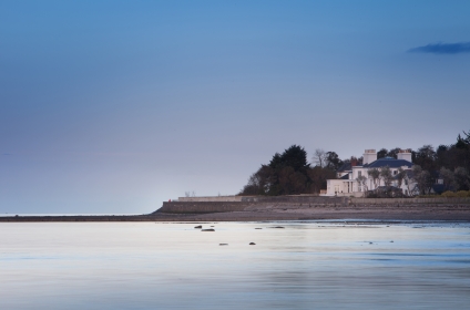 Elegant Home with Central Elliptical Space Elegant Home with Central Elliptical Space